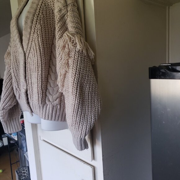 Beige Fringe Sweater Size XXL H & M Brand - Picture 3 of 6